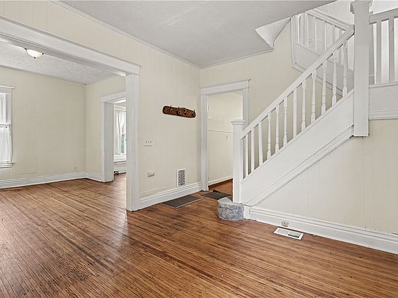 3rd image of 26-32 Lenox St