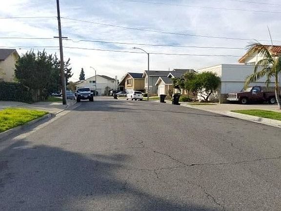 4th image of 2235 E Oshkosh Ave