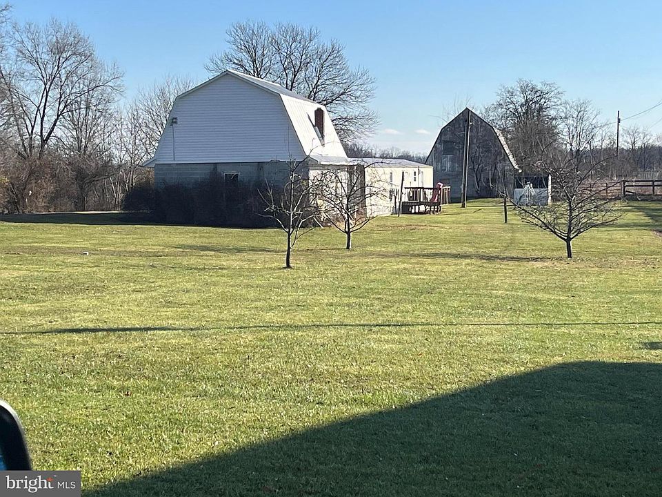 1st image of 2079 Kelly Island Rd