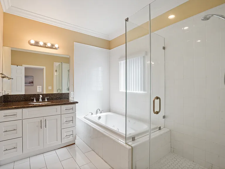 10562 Lexington St — Photo 9