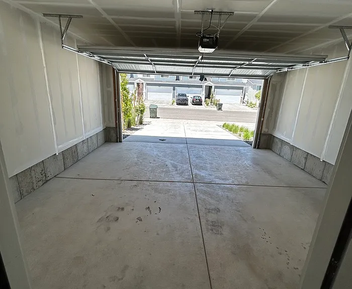 1796 N Blue Iris Ave — Photo 24