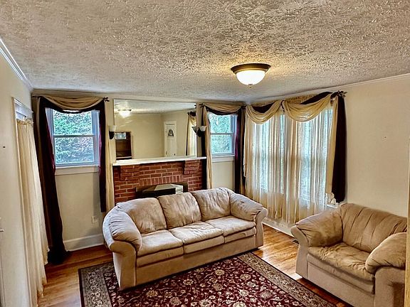 5th image of 1301 Fair Dr