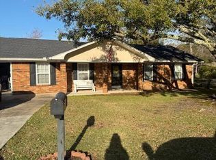696 Eric Ct, Biloxi, MS 39532