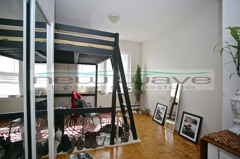 Studio, 500 sqft, $2,600 — Photo 4