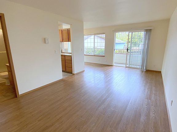 3rd image of 2226 NW 62nd St #10495573