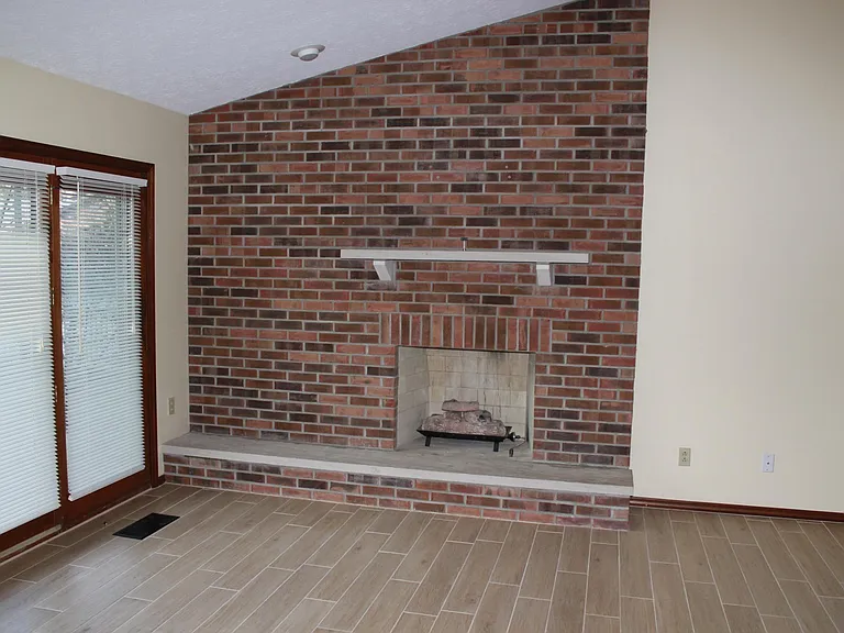 2699 S McCartney Ln — Photo 5