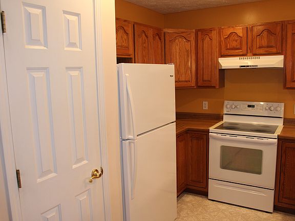 3rd image of 90 Ridgeland Rd