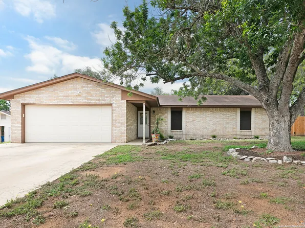 331 CROWNHILL, Pleasanton, TX 78064