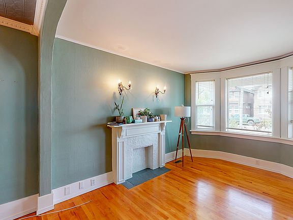 3rd image of 2107 5th Ave NW