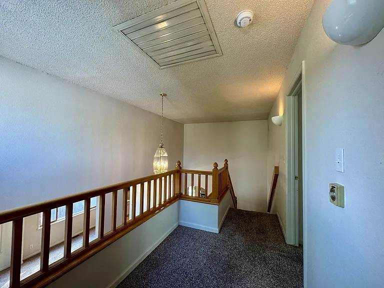 2404 S Holman Cir — Photo 18