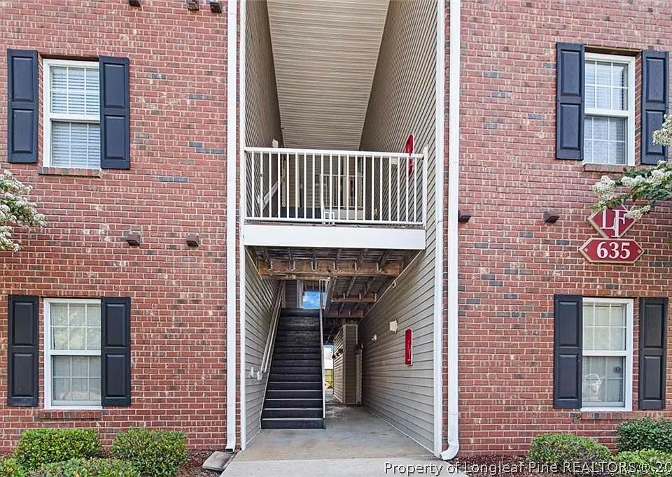 635 Marshtree Ln #206