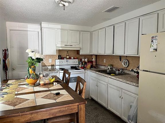 3rd image of 405 60th Avenue Dr W