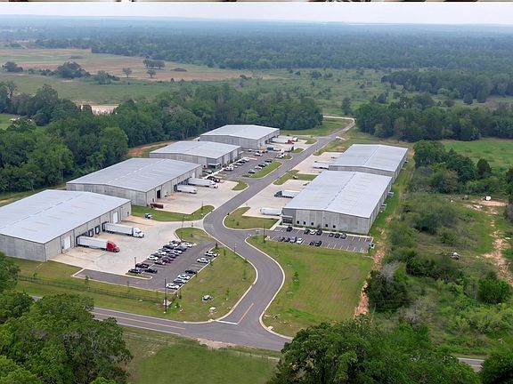 5th image of 1389 Highway 290 E