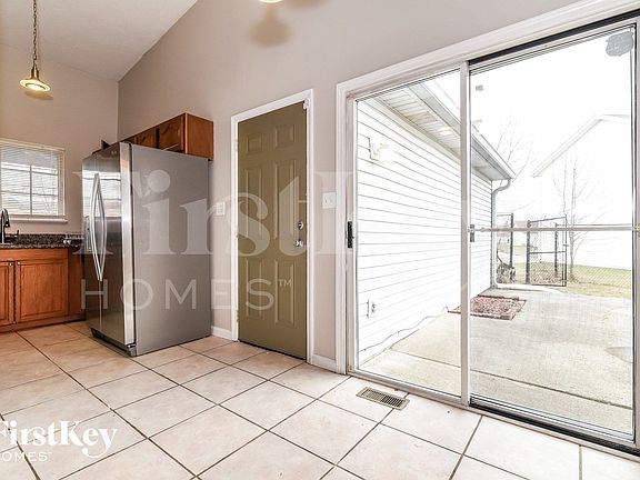 4th image of 3703 Bonn Blvd