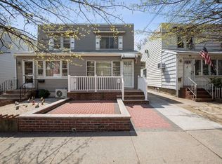 3224 204th St, Bayside, NY
