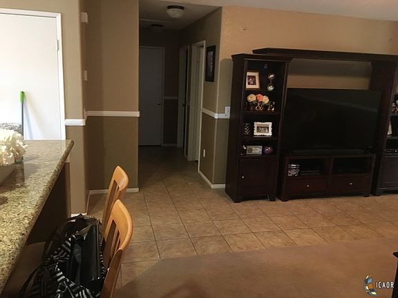 5th image of 2454 Earhart Ave