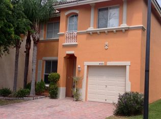 4521 Lake Lucerne Cir, West Palm Beach, FL 33409