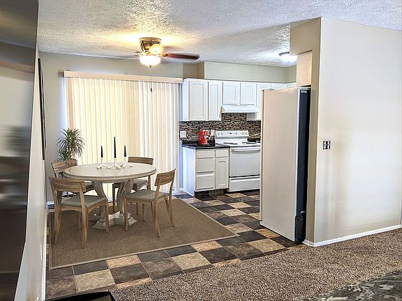 4th image of 8602 S 142nd Ave