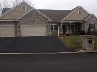 54 Falcon Cir, Lebanon, PA 17042