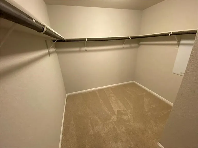 10708 Seguin St — Photo 13
