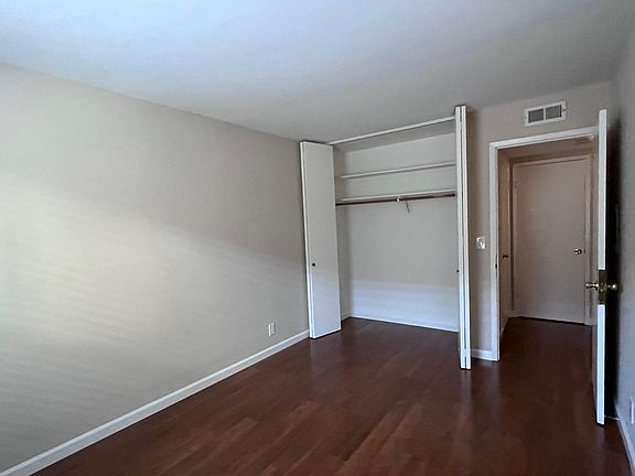 4th image of 996 Ponderosa Ave APT B