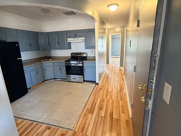 392 Montauk Ave #2 — Photo 5