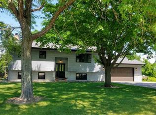 1939 Southland Ln, New London, WI 54961