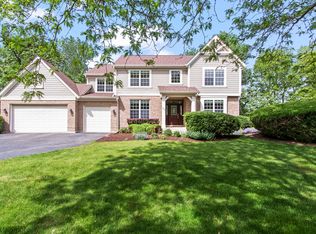 224 Red Oak Ct, Island Lake, IL 60042