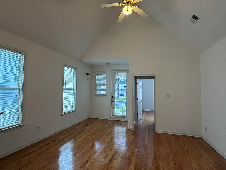 1207 Harbor River Dr — Photo 6