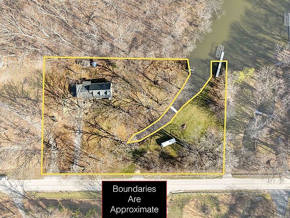 3rd image of 2330 S Shores Dr