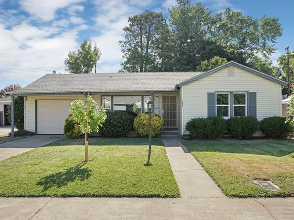 704 N Crescent Ave, Lodi, CA 95240