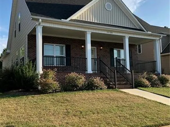 1138 13th Avenue Cir NE, Hickory, NC 28601