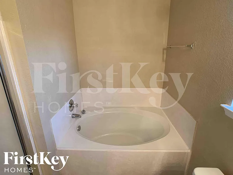 9342 Bowmore Ct — Photo 30