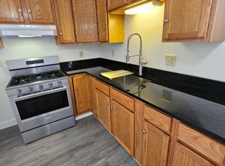 824 Walnut St #3W, Fall River, MA 02720