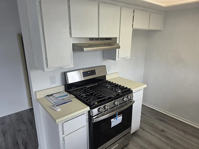 5550 Traffic Way #7 — Photo 12