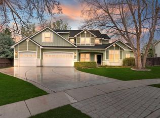 206 E Knoll Ct, Eagle, ID 83616