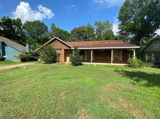 424 Gardenia Rd, Millbrook, AL 36054