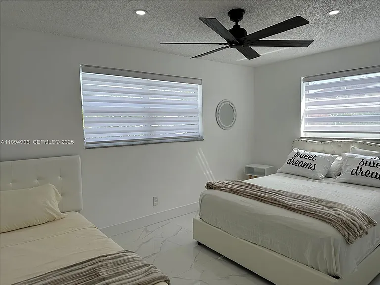 4531 SW 42nd Ter — Photo 10