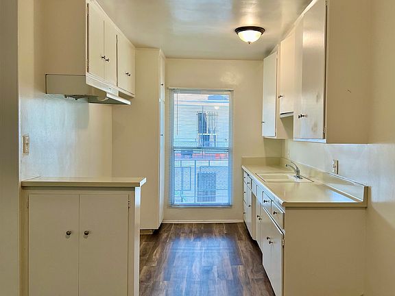 3rd image of 3904 Stevely Ave APT 6