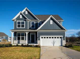 6519 Daisy Ln, Olmsted Falls, OH 44138