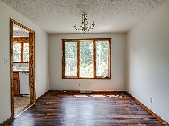 3rd image of 6834 Pin Oak Dr
