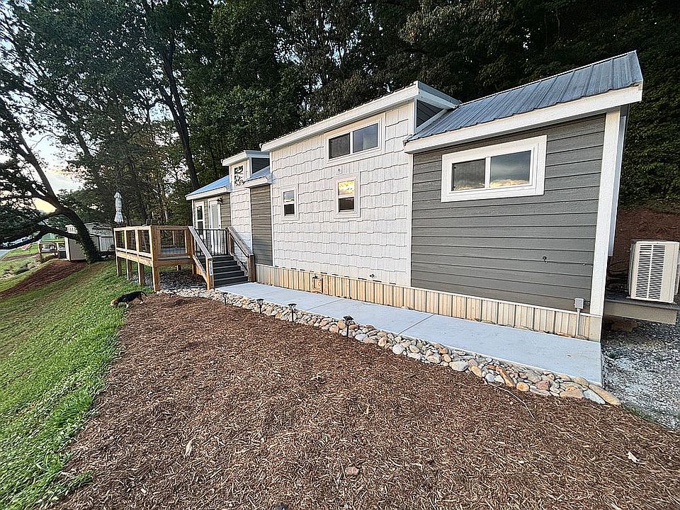 1st image of 527 Saunders Rd Lot 10