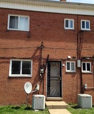 3rd image of 23670 Banbury Cir APT 3