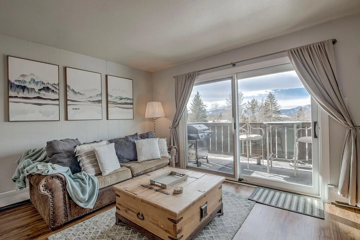 1 bed, 584 sqft, $2,200 — Photo 1