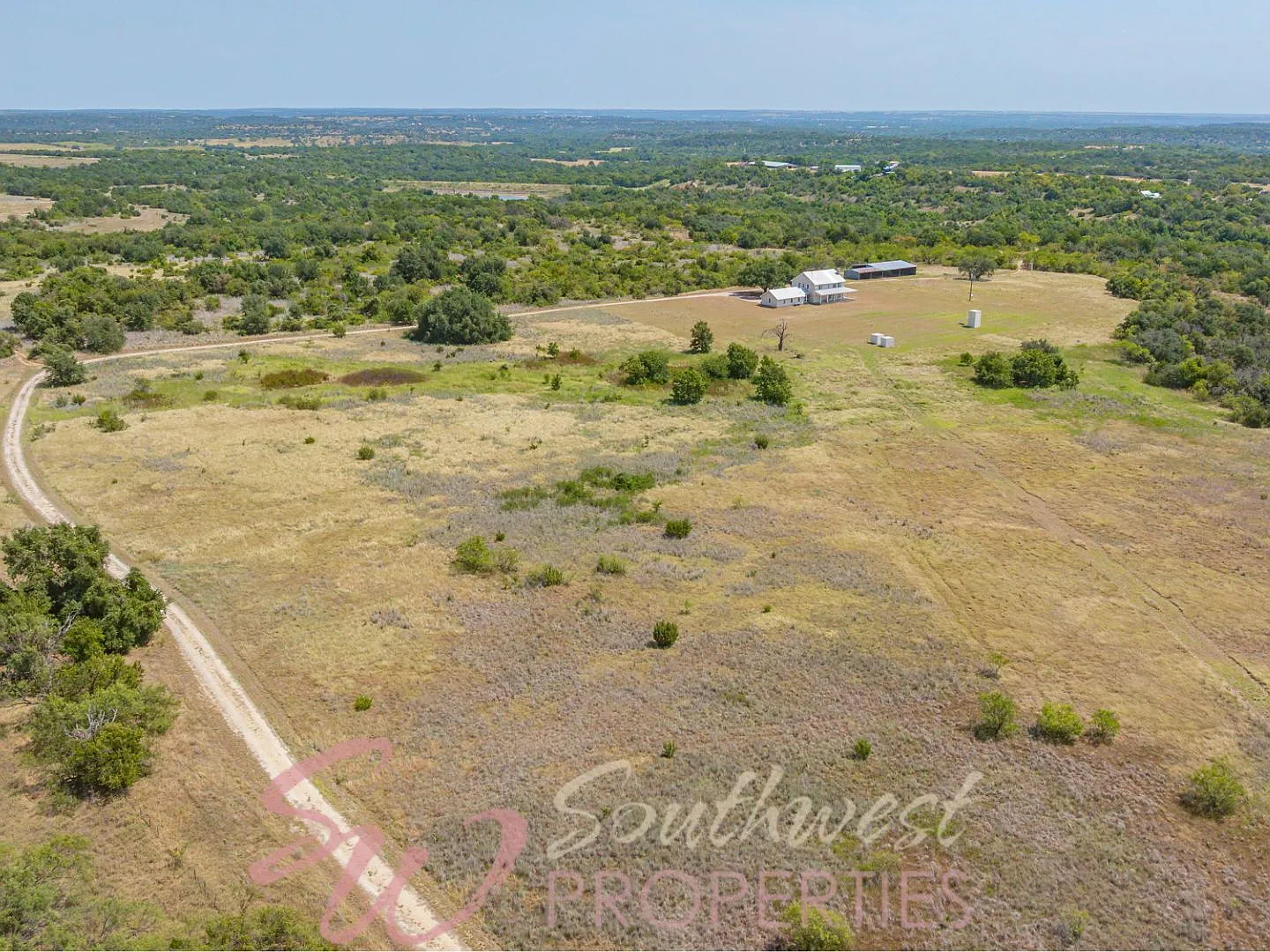 3 bed, 3.0 bath, 2706 sqft, $2,600 — Photo 3
