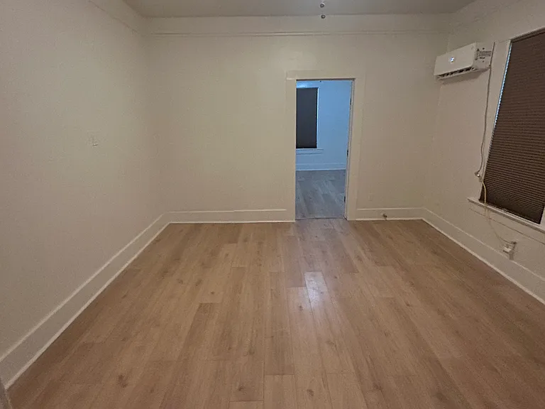 2508 Everett St #1 — Photo 8