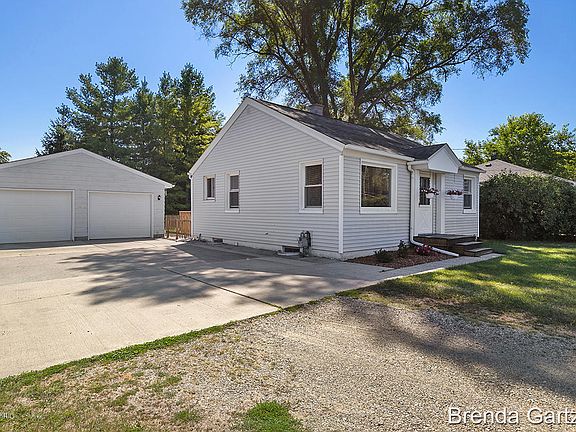 3rd image of 6630 Hanna Lake Ave SE