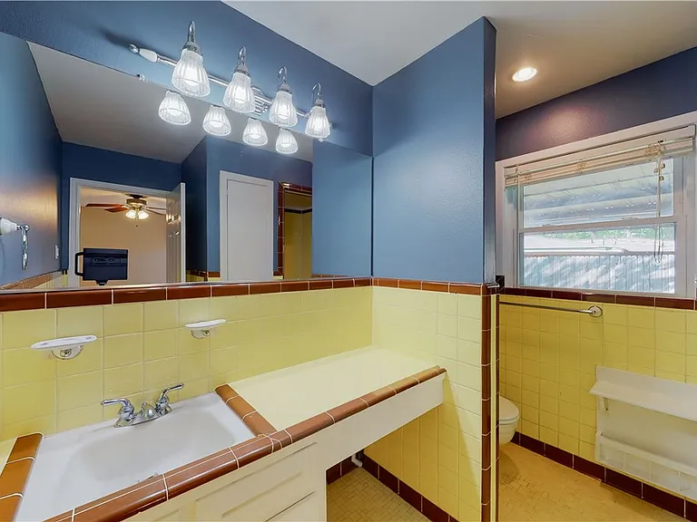 2104 Elmwood Dr — Photo 27