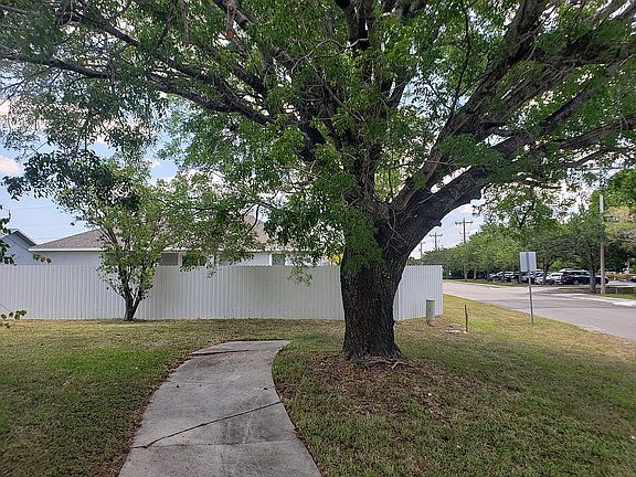 2nd image of 1515 Hancock Bridge Pkwy