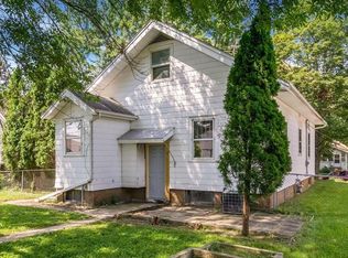 1050 17th St NE, Cedar Rapids, IA 52402